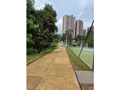 Apartamento de 2 alcobas en venta en Norte America, Bello, 69 m² · foto 13 de 20