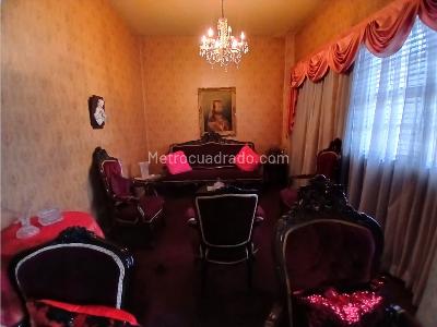 Casa de 5 alcobas en venta en Boston, Medellín, 216 m² · foto 4 de 20