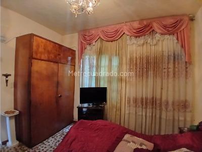 Casa de 5 alcobas en venta en Boston, Medellín, 216 m² · foto 17 de 20