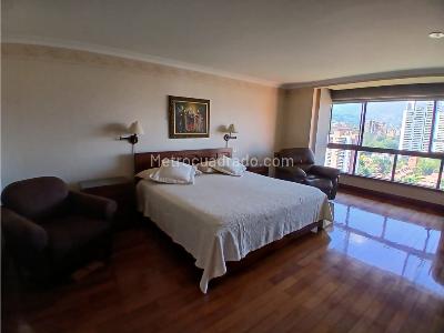 Apartamento de 4 alcobas en venta en Loma De Los Balsos, Medellín, 300 m² · foto 17 de 20