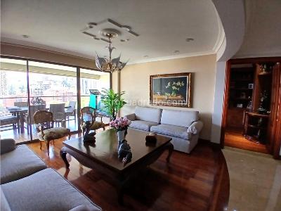 Apartamento de 4 alcobas en venta en Loma De Los Balsos, Medellín, 300 m² · foto 2 de 20