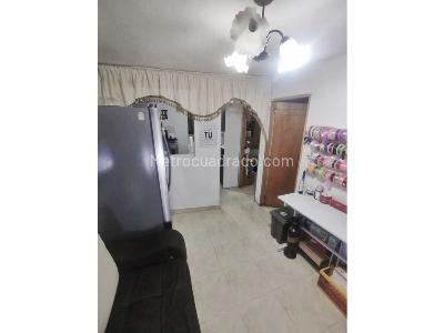 Casa de 2 alcobas en venta en Castilla, Medellín, 65 m² · foto 3 de 18