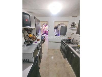 Casa de 2 alcobas en venta en Castilla, Medellín, 65 m² · foto 6 de 18