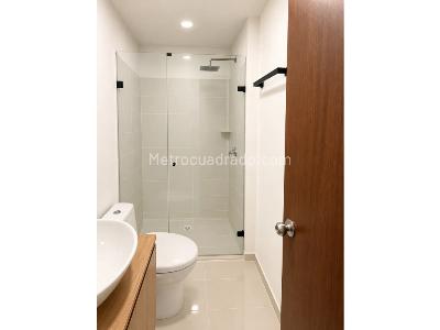 Apartamento de 3 alcobas en venta en El Paraiso, Bello, 60 m² · foto 2 de 12