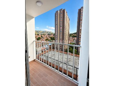 Apartamento de 3 alcobas en venta en El Paraiso, Bello, 60 m² · foto 10 de 12