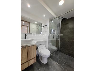 Apartamento de 3 alcobas en venta en La Navarra, Bello, 58 m² · foto 4 de 19