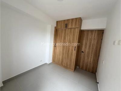 Apartamento de 3 alcobas en venta en La Gabriela, Bello, 54 m² · foto 7 de 10