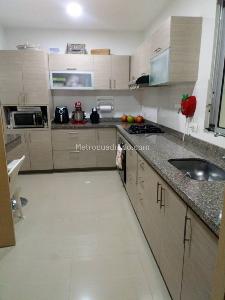 Apartamento de 4 alcobas en venta en Riomar, Barranquilla, 250 m² · foto 5 de 15