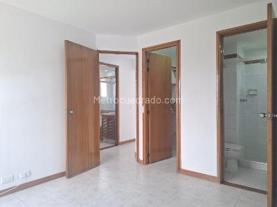 Apartamento en venta en El Poblado, Medellín · foto 10 de 17
