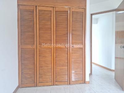 Apartamento en venta en El Poblado, Medellín · foto 12 de 17