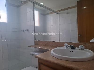Apartamento en venta en El Poblado, Medellín · foto 14 de 17