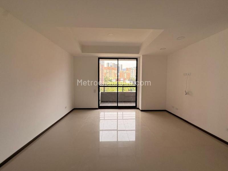 2BR Apartment in Las Lomitas (64 m²)
