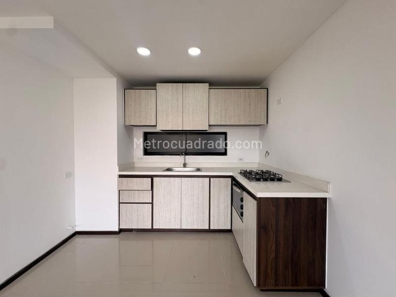 2BR Apartment in Las Lomitas (64 m²) - 4