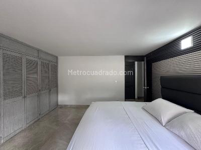 Apartamento de 4 alcobas en arriendo en El Poblado, Medellín, 230 m² · foto 2 de 20