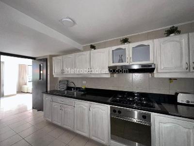 Apartamento de 4 alcobas en arriendo en El Poblado, Medellín, 230 m² · foto 14 de 20