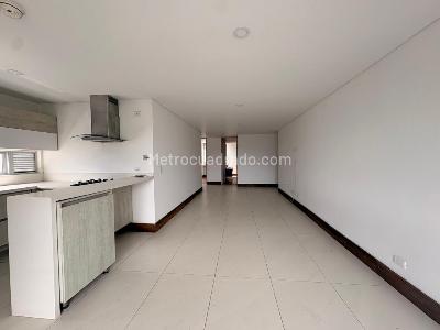 Apartamento de 3 alcobas en venta en Aves Maria, Sabaneta, 104 m² · foto 2 de 18