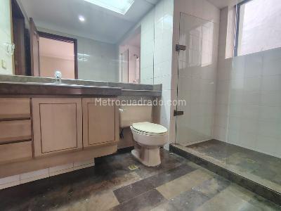 Apartamento de 4 alcobas en venta en El Poblado, Medellín, 458 m² · foto 5 de 20