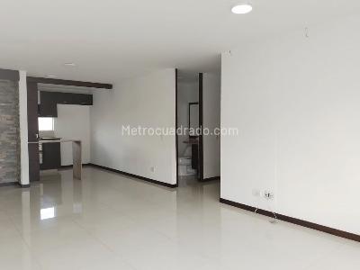 Apartamento de 3 alcobas en arriendo en El Poblado, Medellín, 135 m² · foto 4 de 18