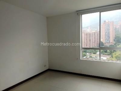 Apartamento de 3 alcobas en arriendo en El Poblado, Medellín, 135 m² · foto 9 de 18