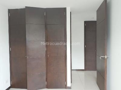 Apartamento de 3 alcobas en arriendo en El Poblado, Medellín, 135 m² · foto 11 de 18