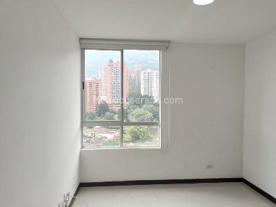Apartamento de 3 alcobas en arriendo en El Poblado, Medellín, 135 m² · foto 13 de 18
