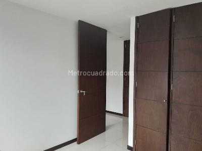 Apartamento de 3 alcobas en arriendo en El Poblado, Medellín, 135 m² · foto 14 de 18