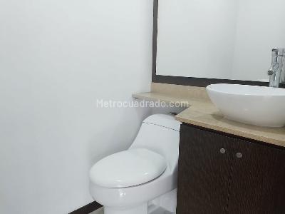 Apartamento de 3 alcobas en arriendo en El Poblado, Medellín, 135 m² · foto 17 de 18