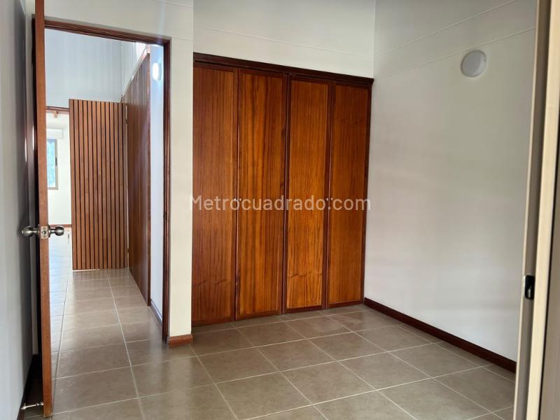 Casa en Arriendo, Loma Benedictinos, Envigado - Widok 2
