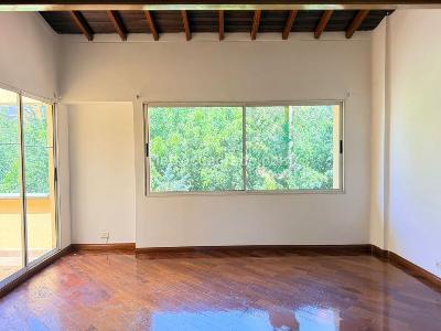 Casa de 3 alcobas en venta en El Poblado, Medellín, 350 m² · foto 5 de 18