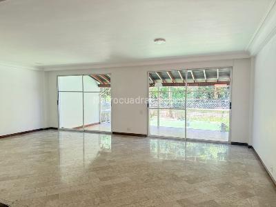 Casa de 3 alcobas en venta en El Poblado, Medellín, 350 m² · foto 7 de 18