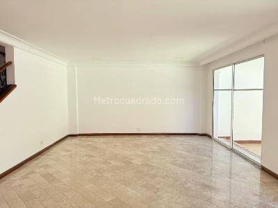 Casa de 3 alcobas en venta en El Poblado, Medellín, 350 m² · foto 8 de 18