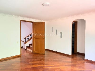 Casa de 3 alcobas en venta en El Poblado, Medellín, 350 m² · foto 11 de 18