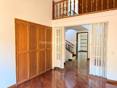 Casa de 3 alcobas en venta en El Poblado, Medellín, 350 m² · foto 13 de 18