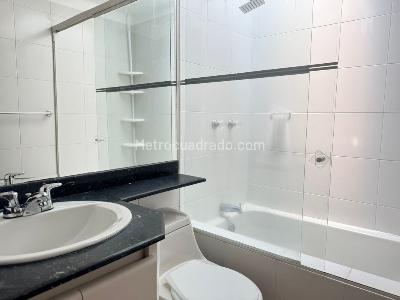 Casa de 3 alcobas en venta en El Poblado, Medellín, 350 m² · foto 16 de 18