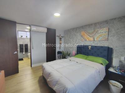 Apartamento de 2 alcobas en venta en El Poblado, Medellín, 112 m² · foto 2 de 19