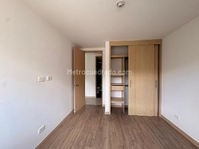 Apartamento de 2 alcobas en arriendo en San Jose, Sabaneta, 64 m² · foto 11 de 13
