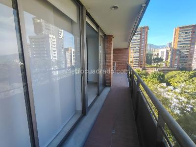 Apartamento de 3 alcobas en arriendo en El Poblado, Medellín, 118 m² · foto 13 de 20