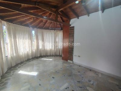 Casa de 4 alcobas en arriendo en Señorial, Envigado, 220 m² · foto 11 de 20