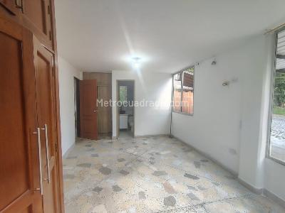 Casa de 4 alcobas en arriendo en Señorial, Envigado, 220 m² · foto 14 de 20