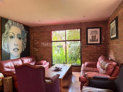 Casa de 3 alcobas en arriendo en Las Brujas, Envigado, 201 m² · foto 2 de 16