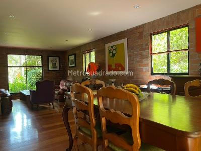 Casa de 3 alcobas en arriendo en Las Brujas, Envigado, 201 m² · foto 4 de 16