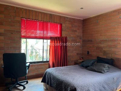 Casa de 3 alcobas en arriendo en Las Brujas, Envigado, 201 m² · foto 8 de 16