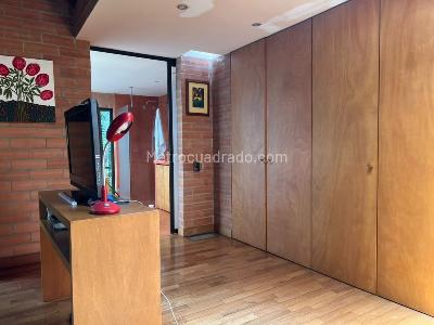 Casa de 3 alcobas en arriendo en Las Brujas, Envigado, 201 m² · foto 9 de 16