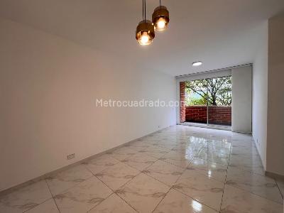 Apartamento de 3 alcobas en venta en El Poblado, Medellín, 113 m² · foto 2 de 14