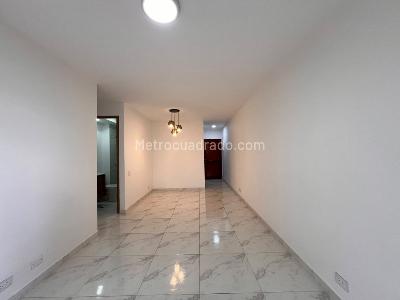 Apartamento de 3 alcobas en venta en El Poblado, Medellín, 113 m² · foto 3 de 14