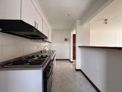 Apartamento de 2 alcobas en venta en El Poblado, Medellín, 82 m² · foto 6 de 12