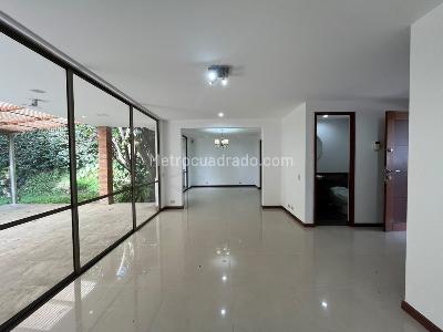 Casa de 3 alcobas en venta en Zona 5, Envigado, 218 m² · foto 12 de 20