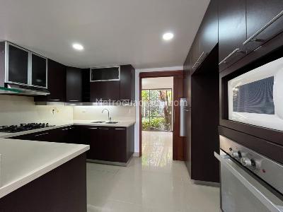 Casa de 3 alcobas en venta en Zona 5, Envigado, 218 m² · foto 16 de 20