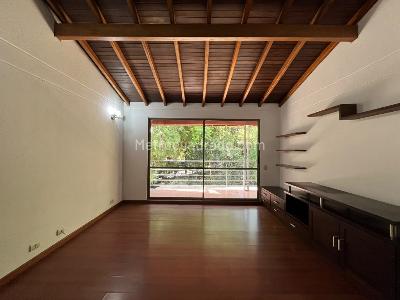 Casa de 3 alcobas en venta en Zona 5, Envigado, 218 m² · foto 18 de 20