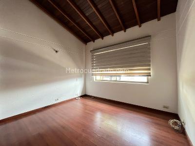 Casa de 3 alcobas en venta en Zona 5, Envigado, 218 m² · foto 2 de 20
